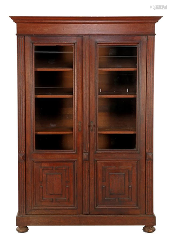 Oak 2-door bookcase with glass in doors