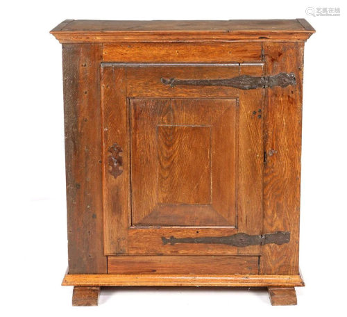 18th century oak 1-door cabinet standing on slipper