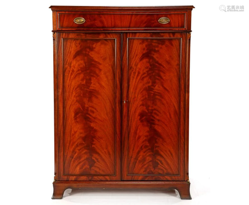 Heldense mahogany veneer 2-door cabinet