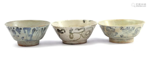 3 Swatow porcelain bowls with different decor