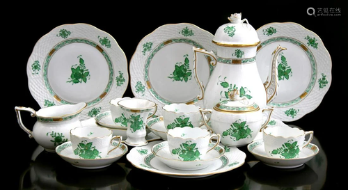 Herend Hungary crockery consisting of 6 breakfast