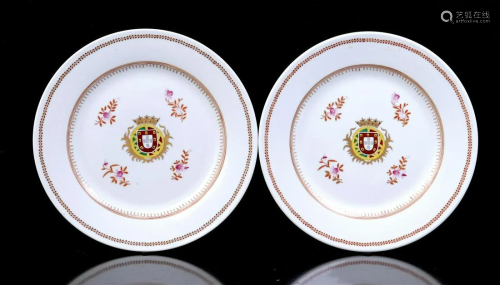 2 porcelain dishes, decorated with heraldry and flowers