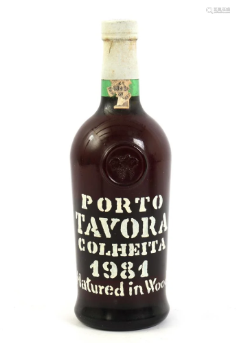 Bottle of Porto Tavora Colheita 1981