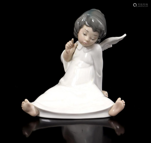 Lladro porcelain statue, Cherub, wondering, Angel