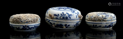 3 porcelain lidded dishes with blue decoration and