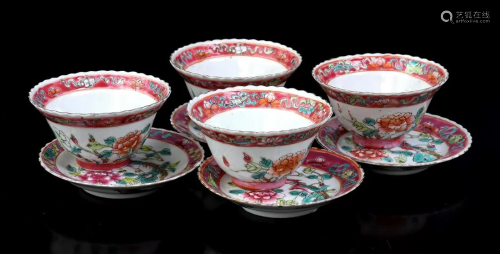 4 Chinese porcelain bowls with 4 saucers with serrated