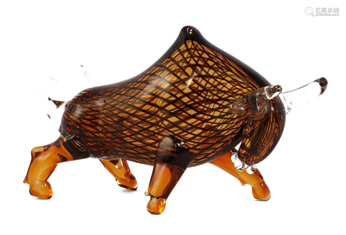 Colored glass bull 22 cm high, 39 cm wide