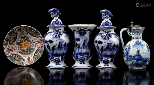 Delft blue 3-piece earthenware cabinet set, circa 1800