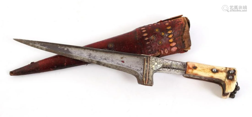 Indo-Persian dagger Pesh-Kabz. Strong blade and hilt