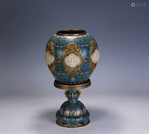 A CHINESE ENAMEL GILT INLAID JADE PALACE LANTERN