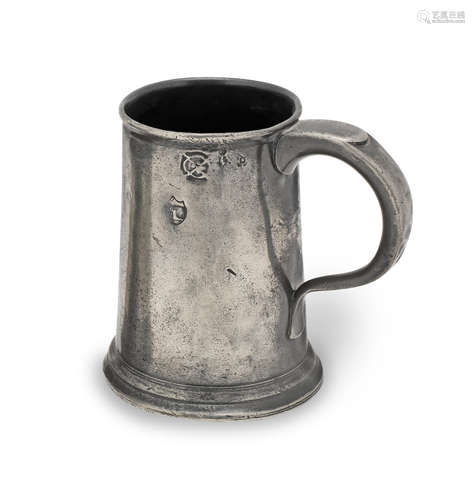 A George III pewter OEAS quart mug, Newcastle-Upon-Tyne, cir...