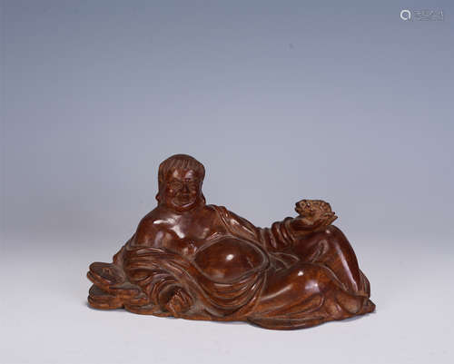 A CHINESE BOXWOOD CARVED FIGURE DECORATION