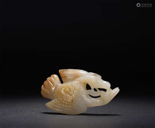 A CHINESE JADE PENDANT