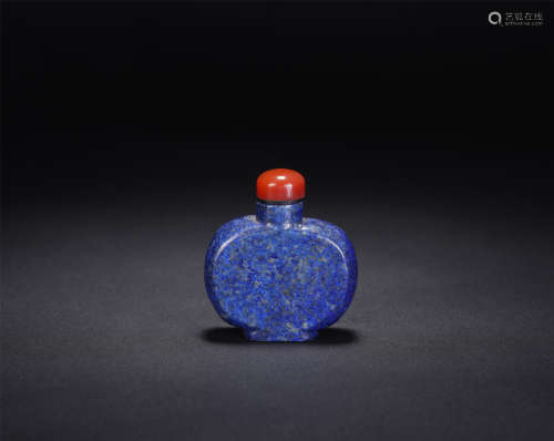 A CHINESE LAPIS SNUFF BOTTLE