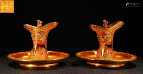 PAIR OF GILT BRONZE JUE CUPS WITH SAUCERS