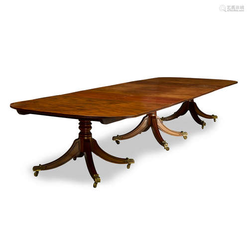 AN ENGLISH MAHOGANY THREE PEDESTAL DINING TABLE 19th century