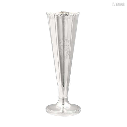 AN AMERICAN STERLING SILVER TRUMPET FORM TROPHY VASE marked ...