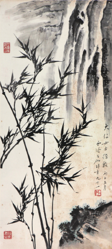 申石伽(1906-2001)寿石清竹 设色 纸本立轴