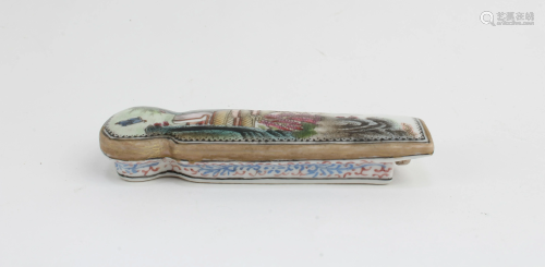 An Enamel Zither Styled Snuff Bottle