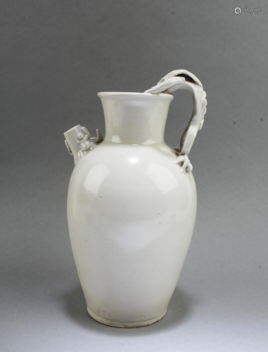 Chinese DingYao Vase