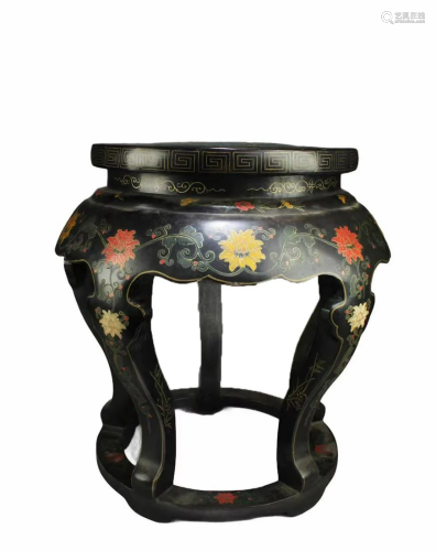 A Lacquer Stool with Cloisonne Inlay