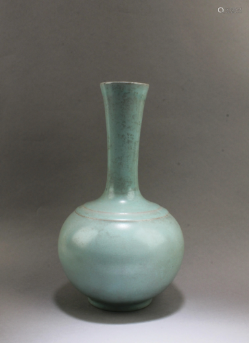 Chinese Ruyao Vase