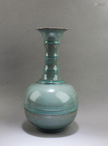 Chinese Ruyao Vase