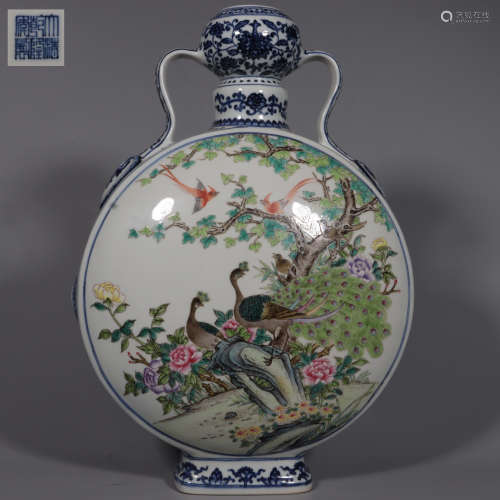 Blue-and-White Famille Rose Bottle with Flower and Bird Patt...