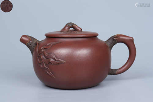 Dark-red Enameled Pottery