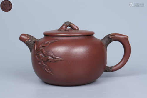 Dark-red Enameled Pottery