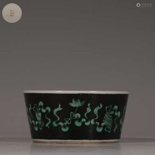 Black Water Pot with Flowers Patterns