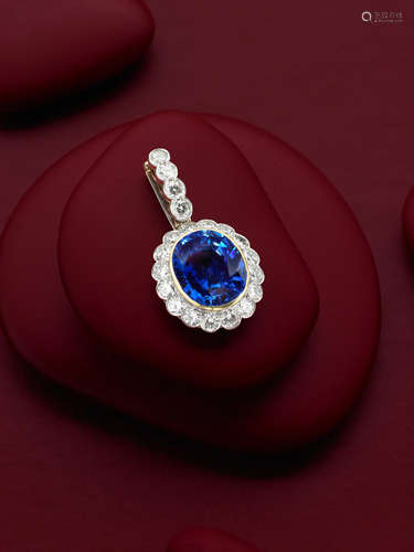 A SAPPHIRE AND DIAMOND PENDANT