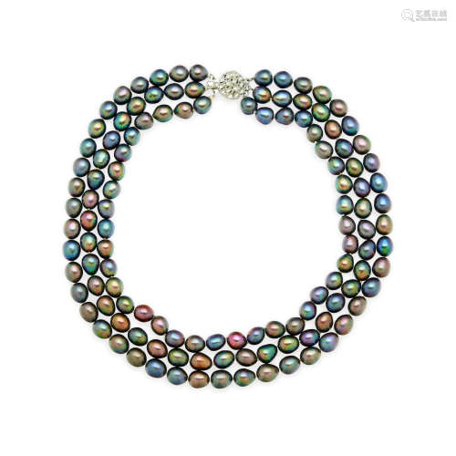 A COLOURED CULTURED PEARL NECKLACE