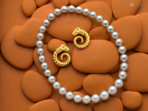 PASPALEY | A SOUTH SEA CULTURED PEARL NECKLACE