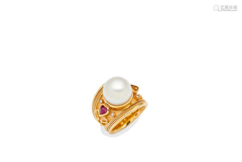 A CULTURED PEARL, DIAMOND AND RUBY RING