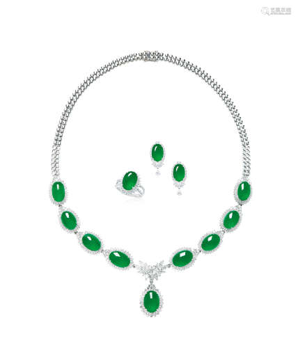 天然满绿翡翠蛋面配钻石戒指、耳环及项链套装