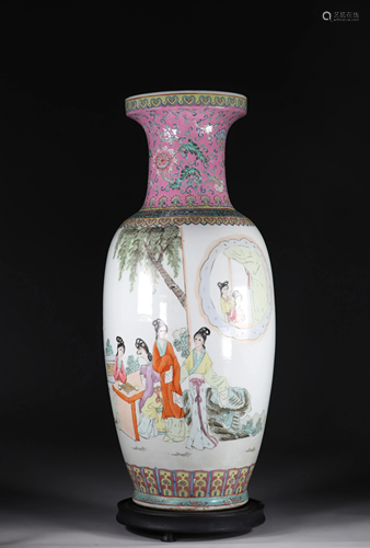 China large porcelain vase decorated with women in the