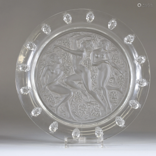 Lalique large dish decorated with the 3 graces in the