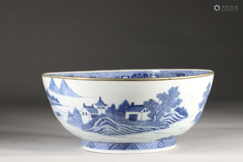 China large blue white porcelain bowl decorated with