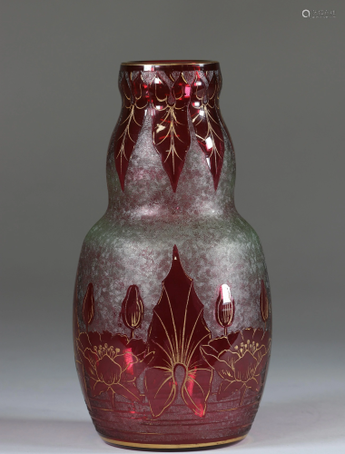 Baccarat Art Nouveau vase with floral decoration