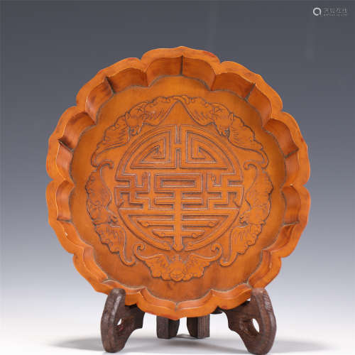 A CHINESE CARVED VIEWS PLATE