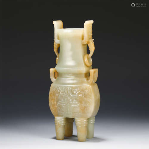 A CHINESE JADE VASE