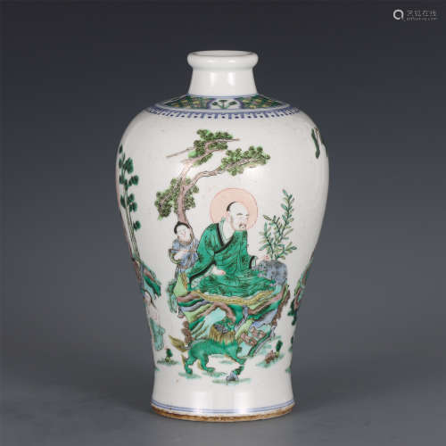 A CHINESE BLUE AND WHITE WUCAI PORCELAIN VASE