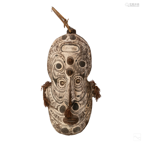 Papua New Guinea Tribal Mwai Carved Ritual Mask