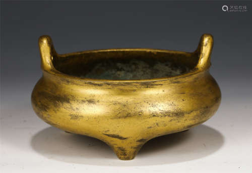 A CHINESE GILT BRONZE INCENSE BURNER