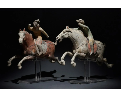 PAIR OF CHINESE TANG DYNASTY TERRACOTTA POLO PLAYER…