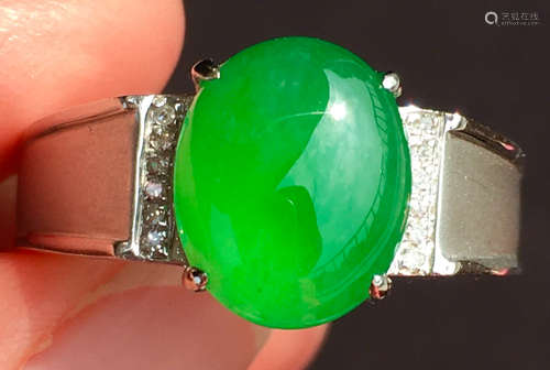 ICY GREEN JADEITE RING