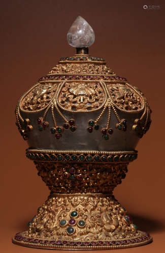 CRYSTAL WITH GILT BRONZE STUPA