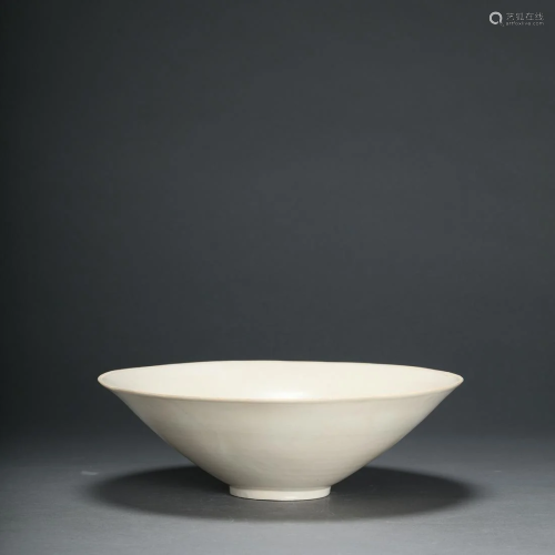 A Carved White Glazed Floral Tea Bowl