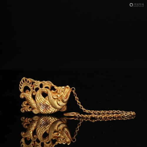 A Carved Pure Gold Fish Hanging Ornament